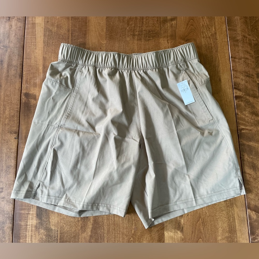 NWT Old Navy Active Quick Dry Men’s Khaki Shorts